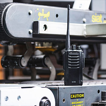 Talkie-walkie Midland G10 Pro sur socle de recharge