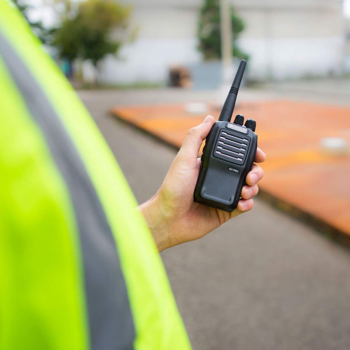 Midland G11 Pro C966.06 talkie-walkie professionnel PMR446 pour chantiers