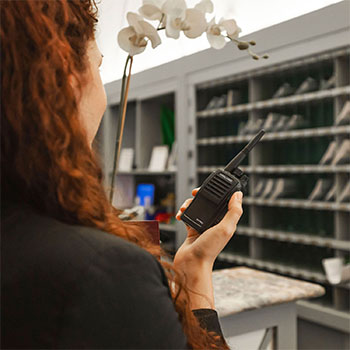 Talkie-walkie Midland G15 Pro sur base de charge professionnelle