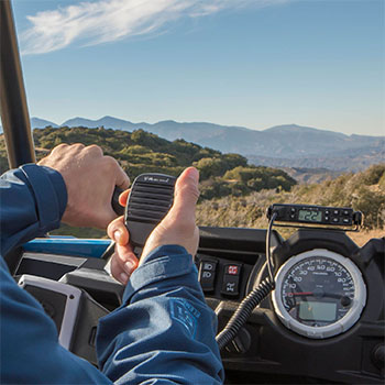 Midland GB1-R PMR446 mobile avec micro déporté et antenne magnétique pour véhicule