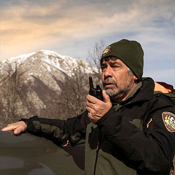 Utilisation du Midland XT60 en randonnée et environnement outdoor